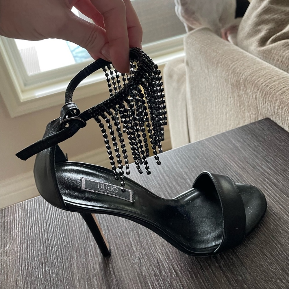 LIU JO black heel with diamond fringe strap